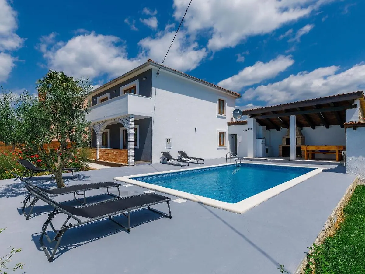 Holiday Home Mia By Interhome Svetvinčenat