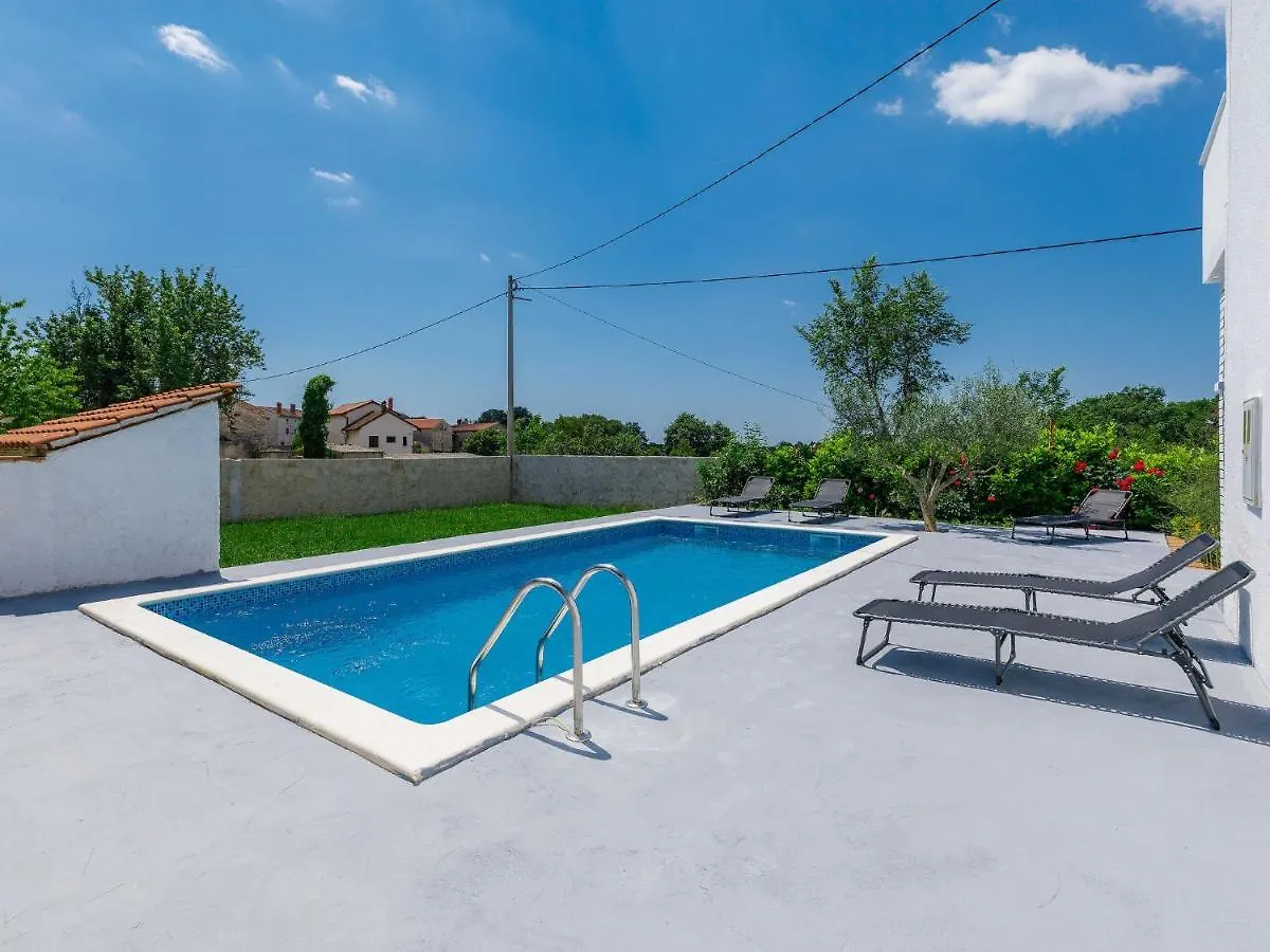 Holiday Home Mia By Interhome Svetvinčenat